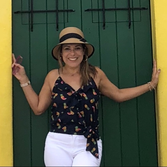 Meet your Posher, Brenda - Picture 2 of 2